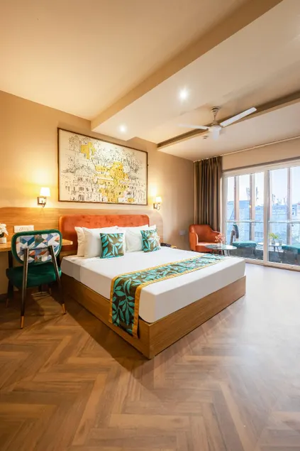 Saltstayz Select- Medicity Near Medanta Hospital - Image 1