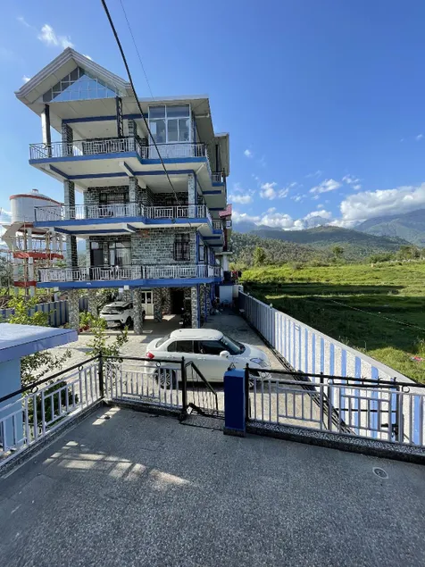 Himalayan Retreat - Image 1
