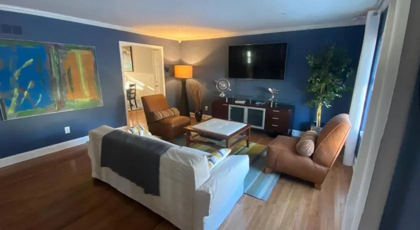 Here It Is! Cool Cape Cod-3 BR-2.5 Bath-12 Guests - Image 1