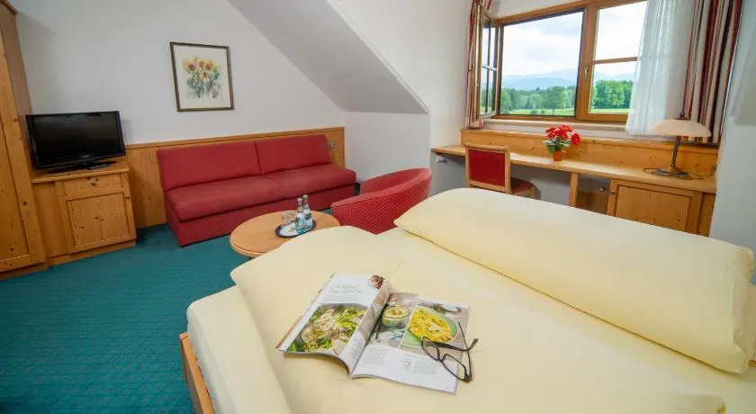 Landhotel Hoisl-Bräu - Image 1