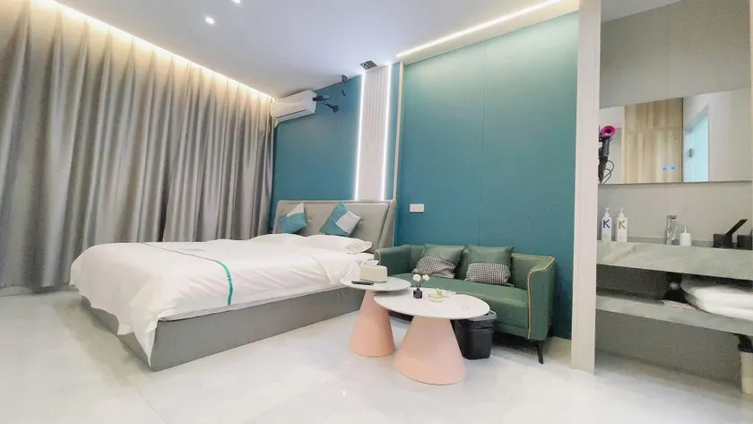 Warm Breeze & Her Homestay Hotel (Jiangbei University Town Branch) - Image 1