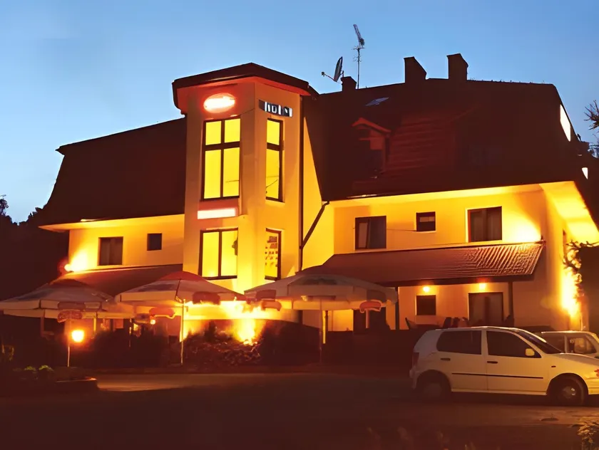 Hotel Twardowski - Image 1
