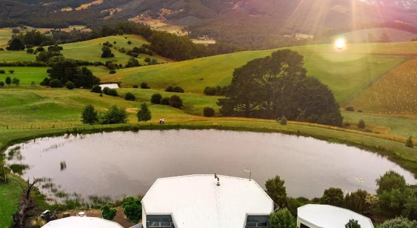Eagles Nest Retreat - Image 1