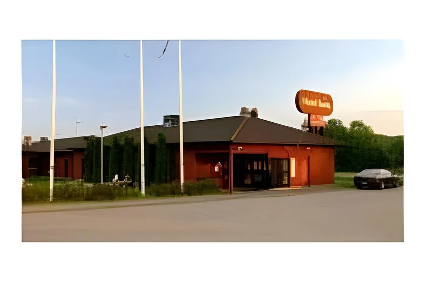 Hotel Surte - Image 1
