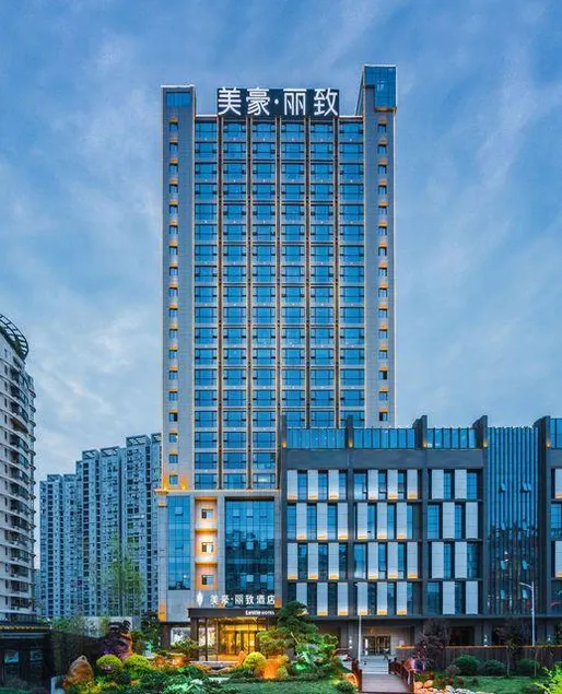 Mehood Lestie, Nanchang Bayi Square - Image 1