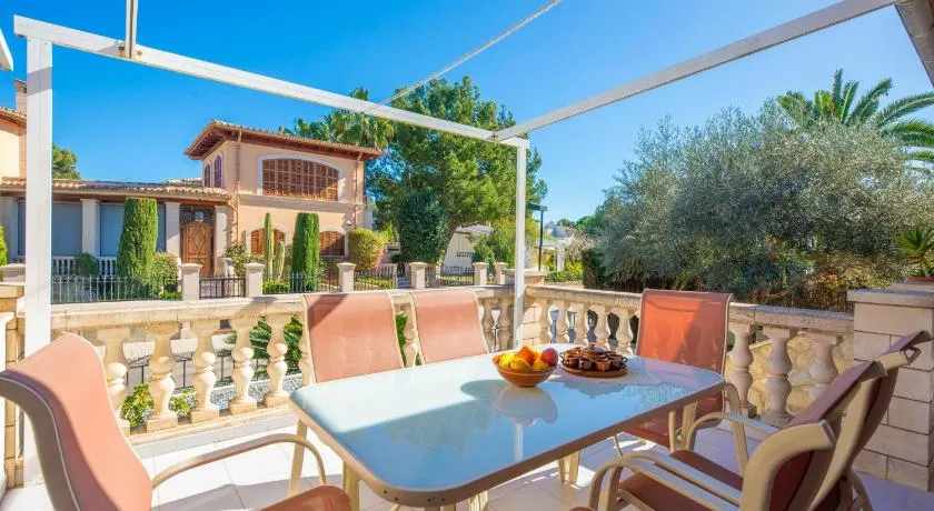 North House - Image 1