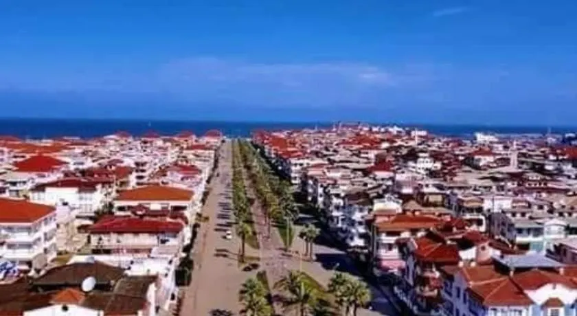 العربية العالمية للسياحة و الرحلات شقق فندقية فاخرة برأس البر - Image 1