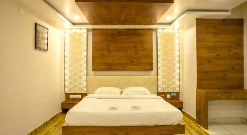 Oaks Residency - Image 1