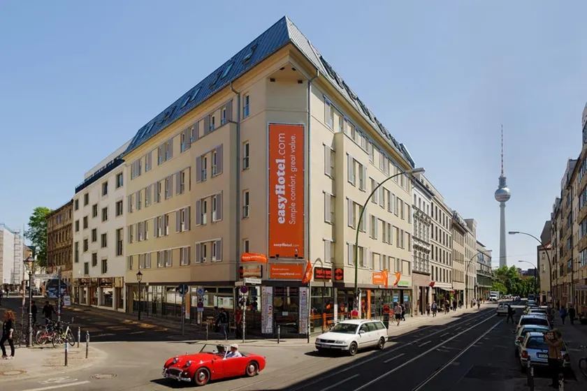 easyHotel Berlin Hackescher Markt - Image 1