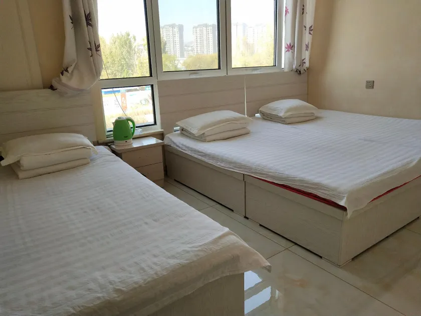 Xiaoxiang Hotel - Image 1