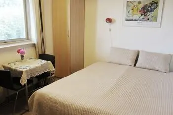 Hine Bakke Bed And Breakfast - Image 1