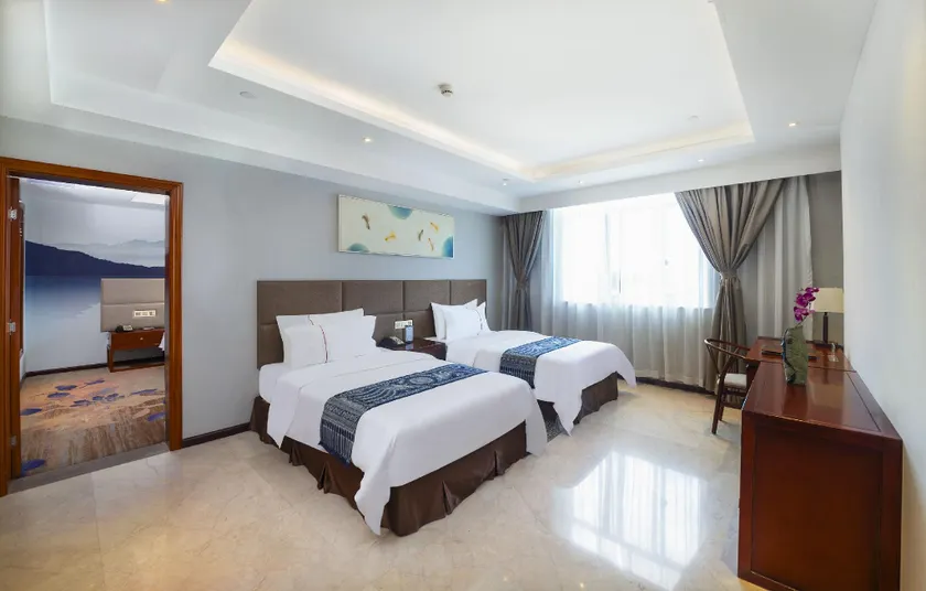 Harmonious Qianjin Hotel - Image 1