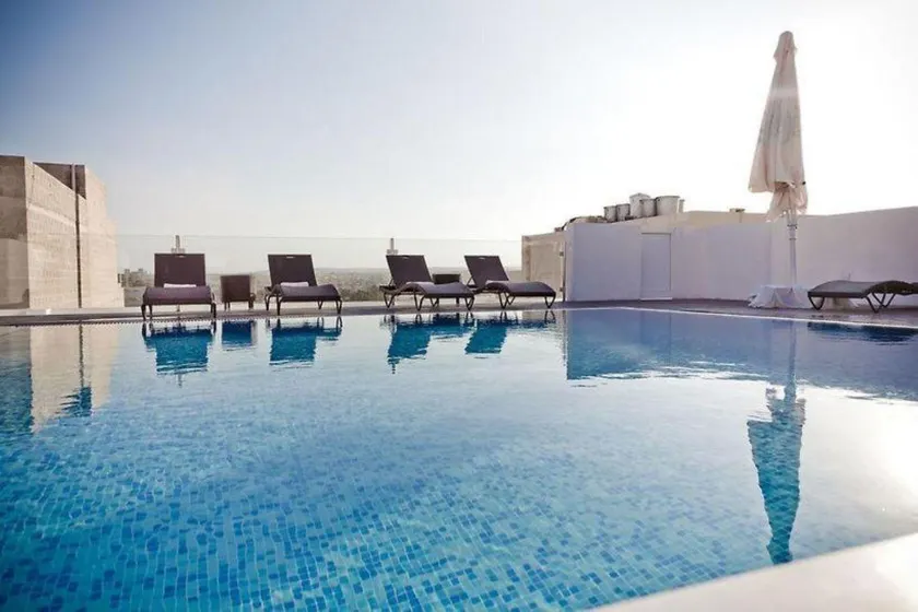 Sliema Tigne Suites - Image 1