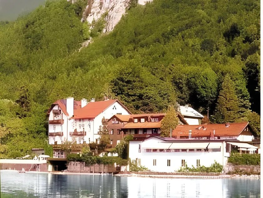 Seehotel Grauer Bär - Image 1