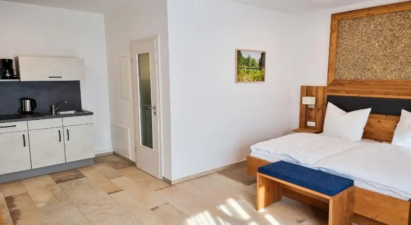 Appartement 1 mit Terrasse - Image 1