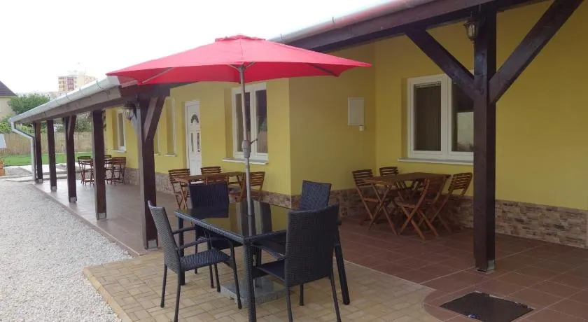 Apartmány La Familia Štúrovo - Image 1