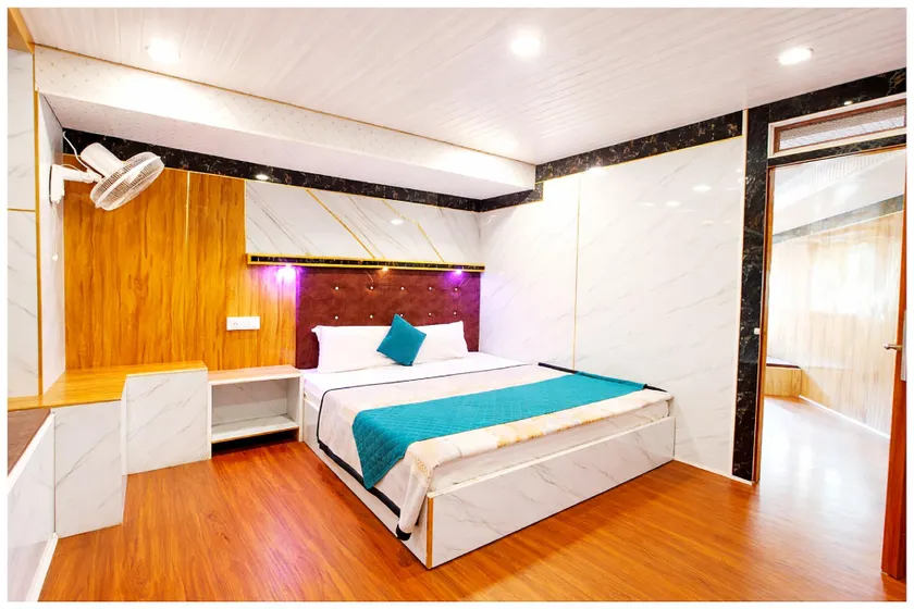 Goroomgo Rohila Lodge Lake View Mall Road Nainital - Image 1