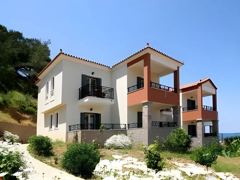 Alma Hotel - Image 1