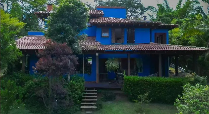 Casa ampla com piscina e churrasqueira  - Image 1