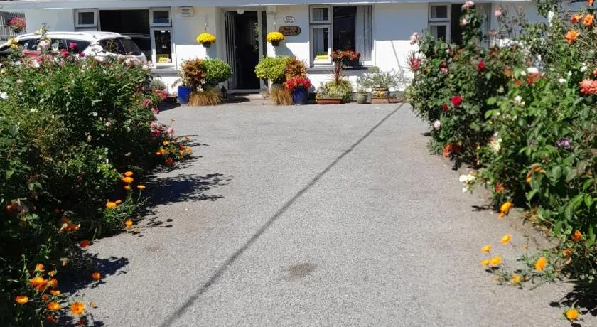 Saint Martin's Bed and Breakfast - Image 1