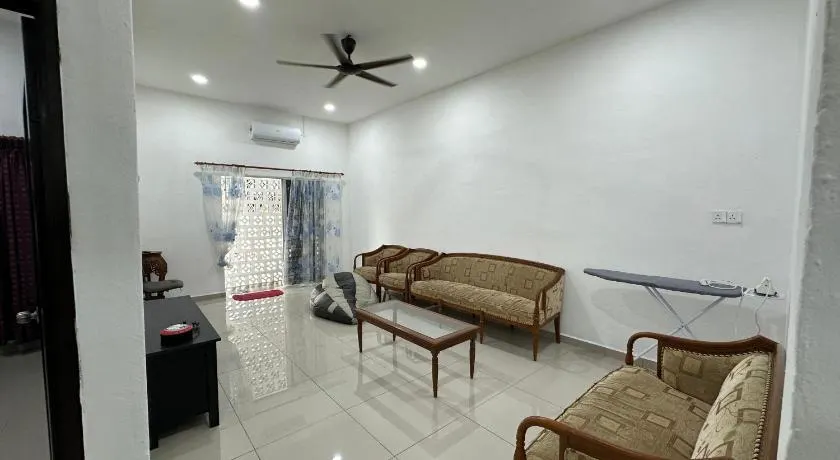 Homestay Taman Laksamana, Muar - Image 1