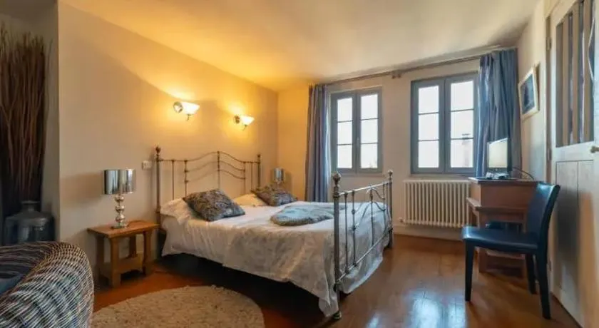 Logis Hotel L'Auberge Fleurie - Image 1