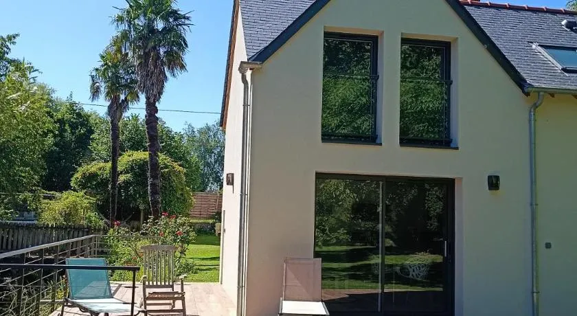 Gîte à côté de " la Java bleue" en bord de rivière - Image 1