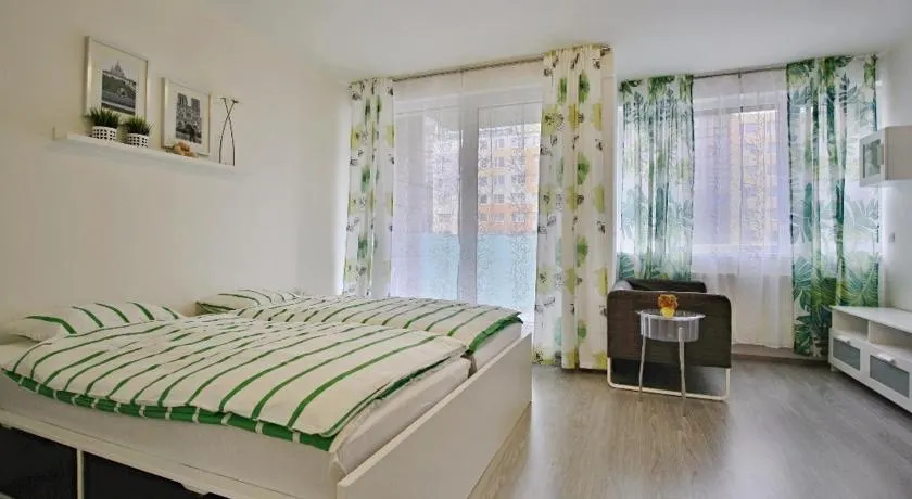 Nice and refreshing flat in Prague - Image 1