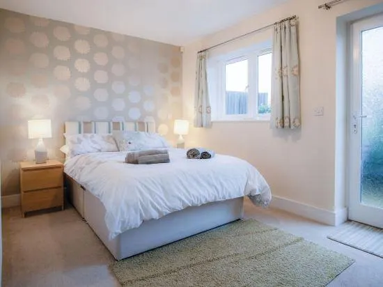 The Beachhouse - 2 Bed Townhouse - Saundersfoot - Image 1