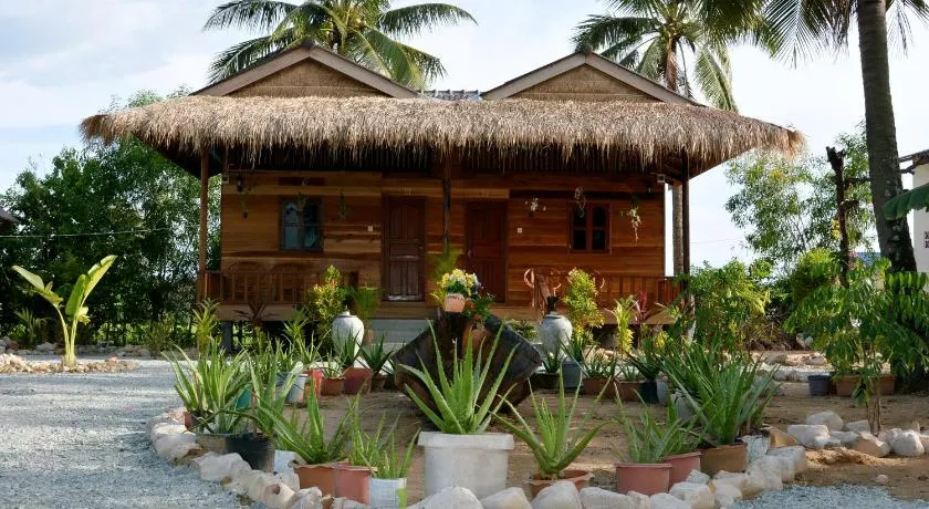 Fish Island Bungalows - Image 1