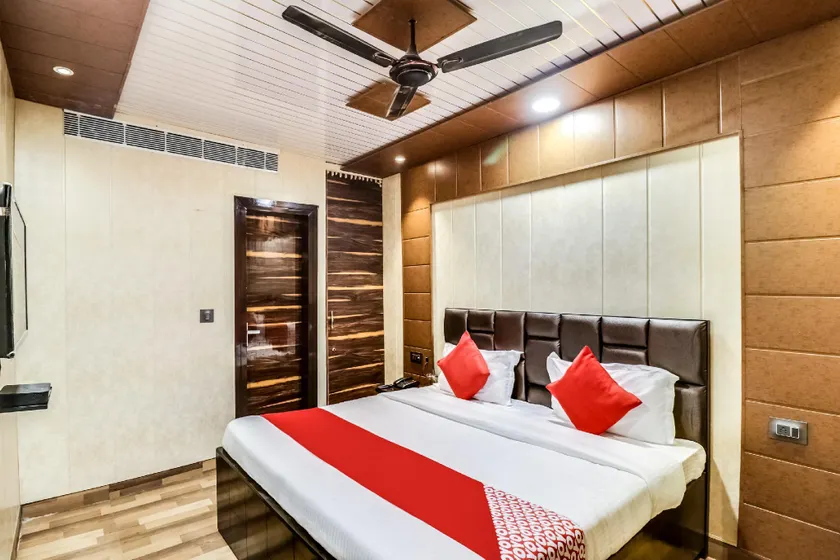 Hotel O JPS Galaxy Hotel - Image 1