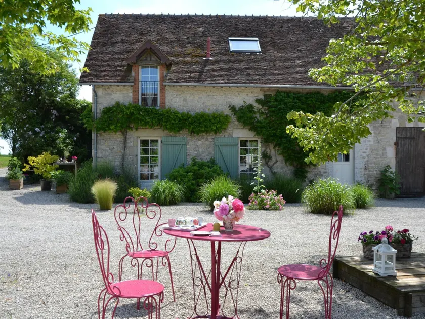 Charmant gîte à la ferme avec terrasse et vue sur la mare - Image 1