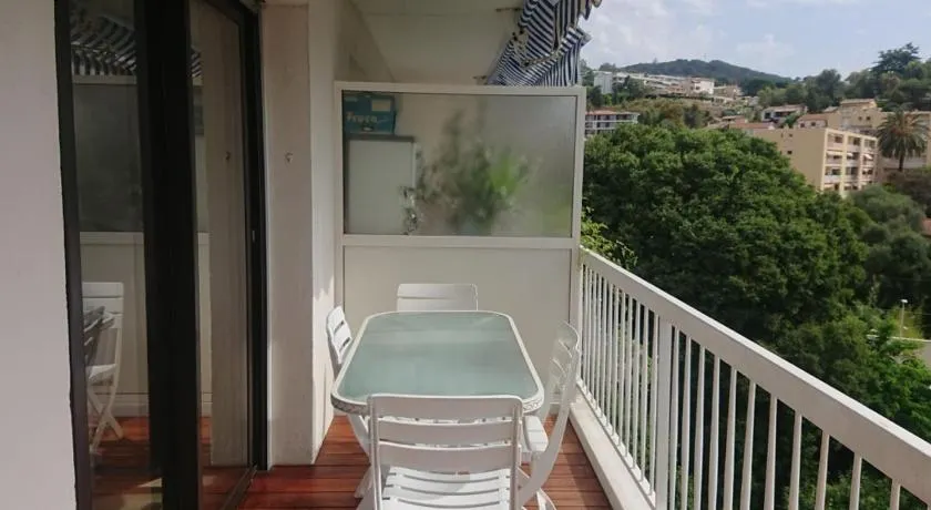Geräumige 70 m² große Wohnung mit Balkon und Meerblick! - Image 1