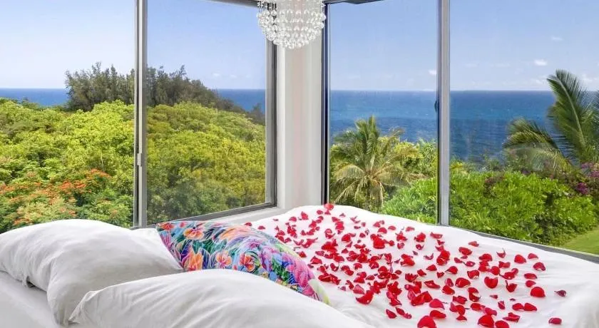 Sealodge A2 Romantic Ocean View Oasis with Pool - Image 1