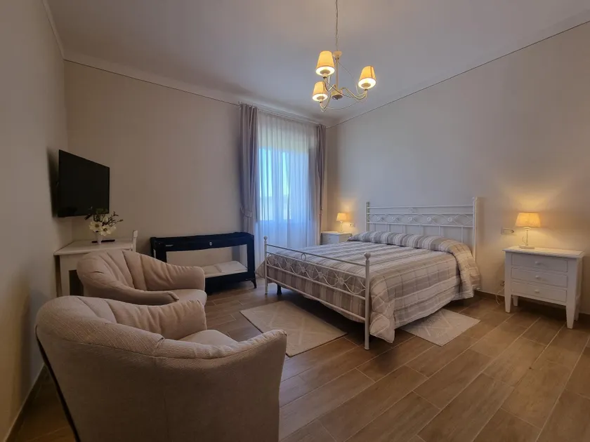 Tasteful Countryside Stay - Image 1