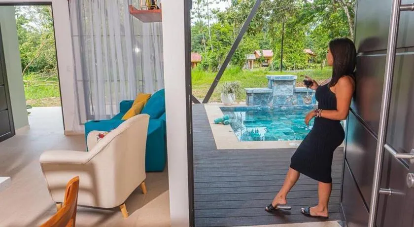 Villa Aurora with Jacuzzi in La Fortuna - Image 1