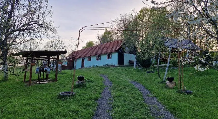 La sălaşul fermecat în Cheile Carasului - Image 1