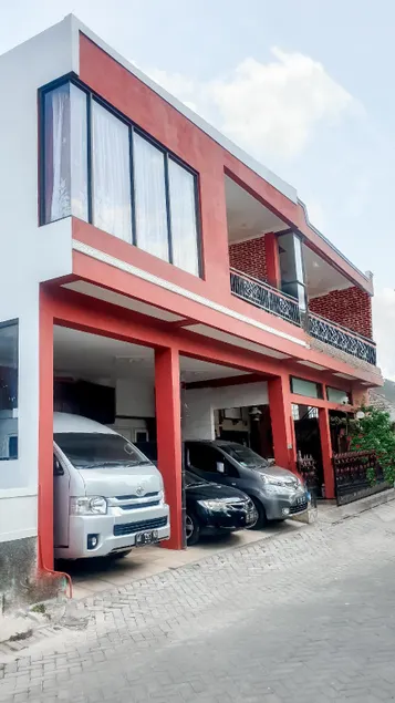 ALAM CITRA BnB by The Homey Rooms and Tours - Image 1