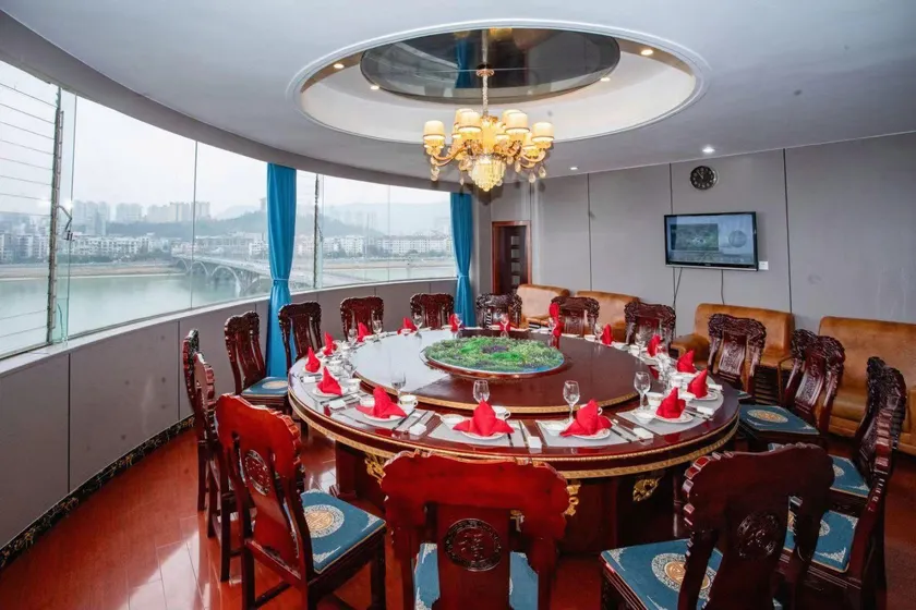 Jialong Hotel (Guangyuan High-speed Railway Station) - Image 1