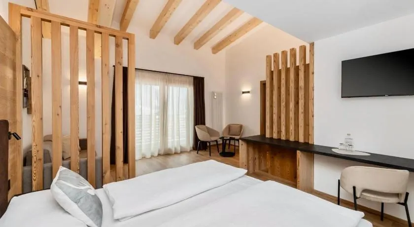 Hotel Panorama - Image 1