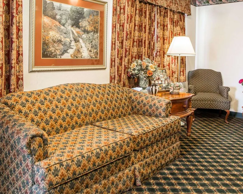 Howard Johnson by Wyndham Montpelier - Image 1