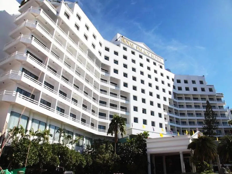 Royal Palace Hotel - Image 1
