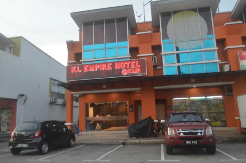 KL Empire Hotel KLIA - Image 1