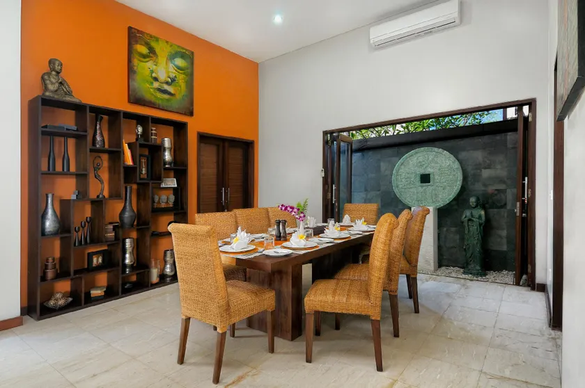 Fully Serviced Villa with Private Pool close to Echo Beach - Image 1
