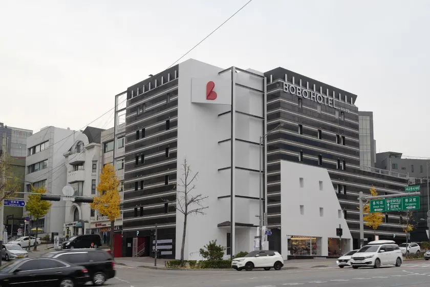 Bobo Hotel Hongdae - Image 1