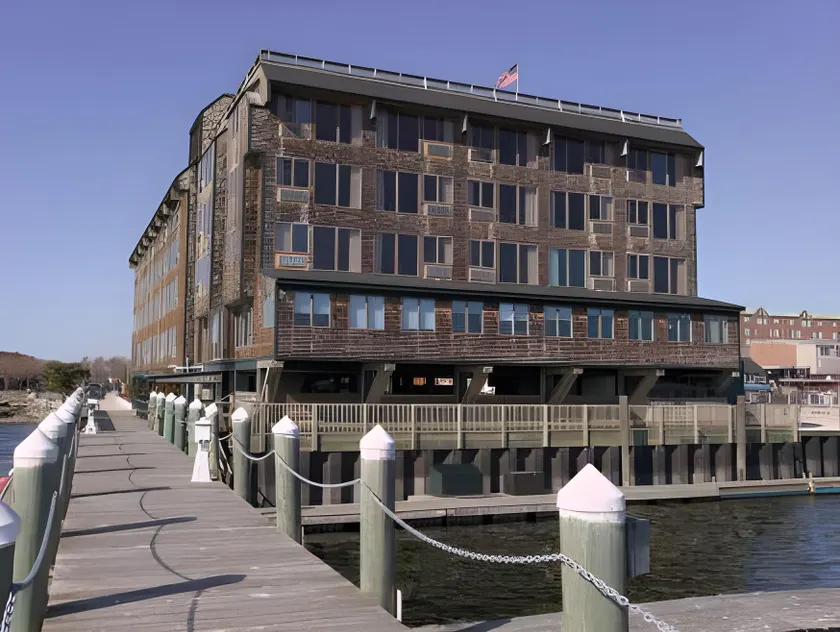 Club Wyndham Inn on Long Wharf - Image 1