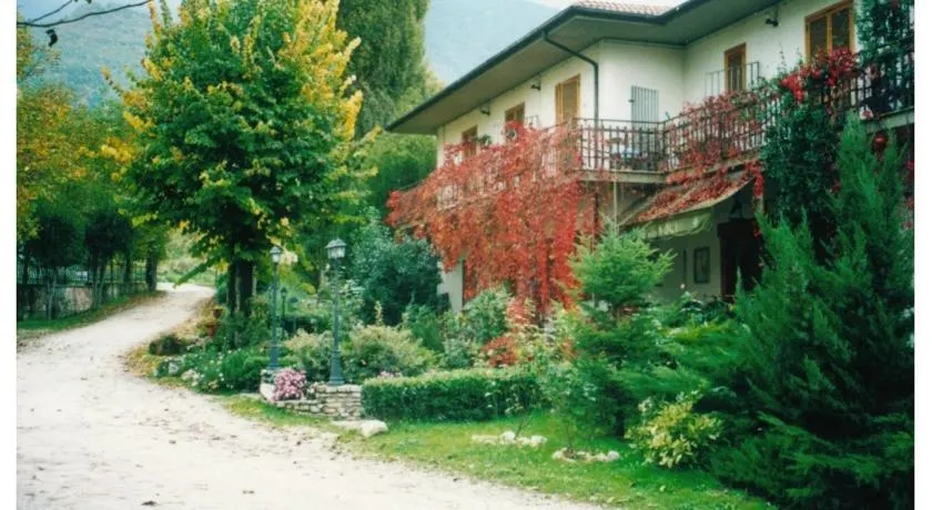 Albergo-Ristorante"Parco alle Noci"tra la Cascata delle Marmore,Labro e valle Santa di S Francesco - Image 1