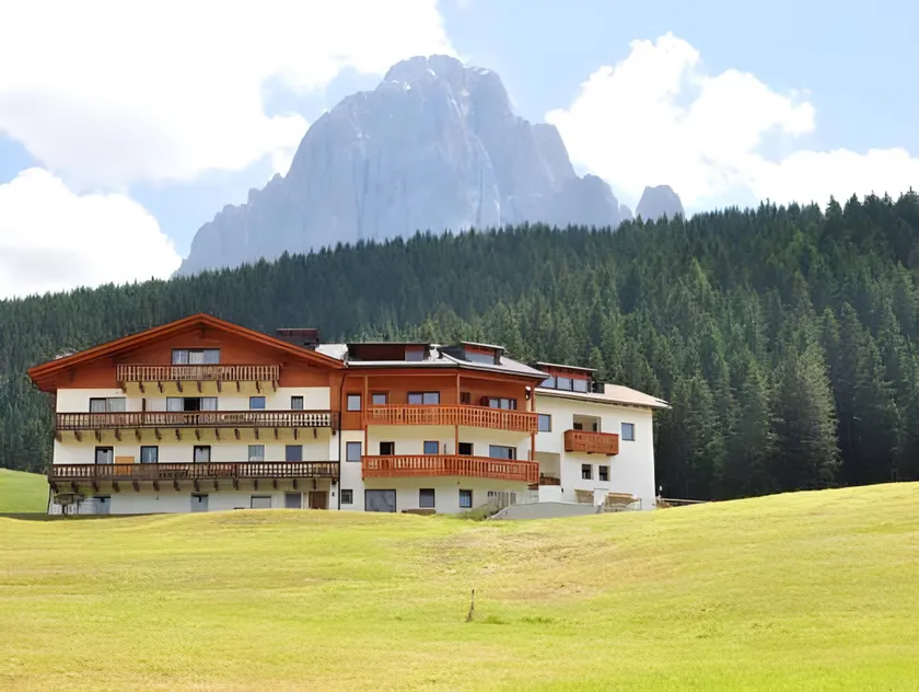 Hotel Chalet Dlaces - Image 1