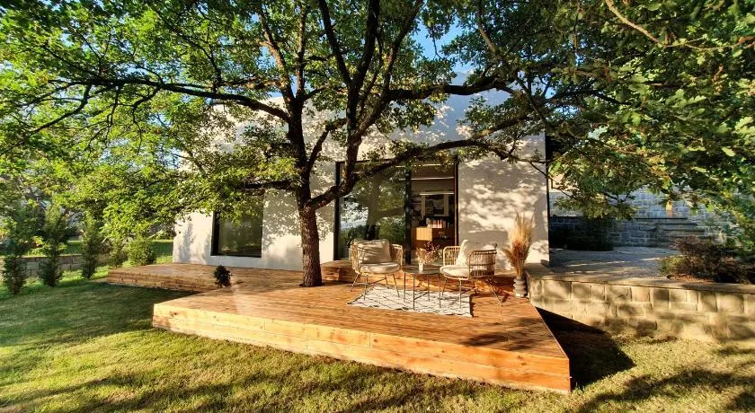HOUSE G - Image 1