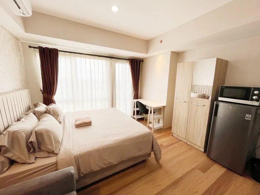 Best Family Studio Breeze Bintaro Apt by OkeStay - Image 1